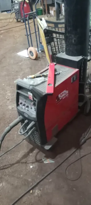 Sierra de corte industrial