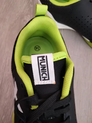 Zapatillas Fútbol Sala Munich Negras y Verdes