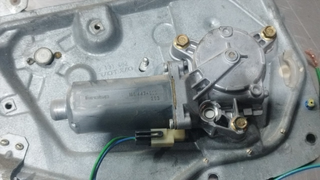 ELEVALUNAS DELANTERO IZQUIERDO VOLVO SERIE 850 91