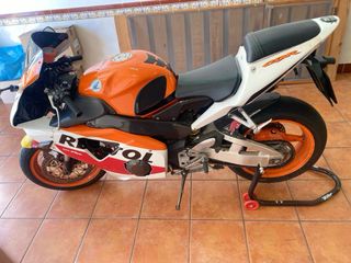 Honda CBR 900 RR Repsol