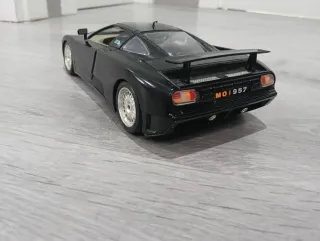 Bugatti Burago 1/18 Negro