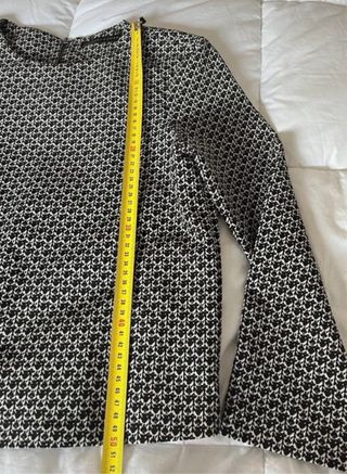 Blusa Zara Estampada Gris y Negra Talla XS