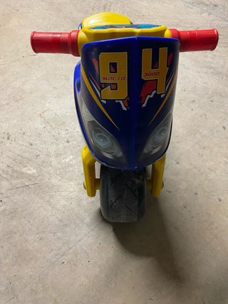 Moto de Bebe Azul y Amarilla