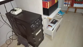 Mesa ordenador muy muy buena calidad