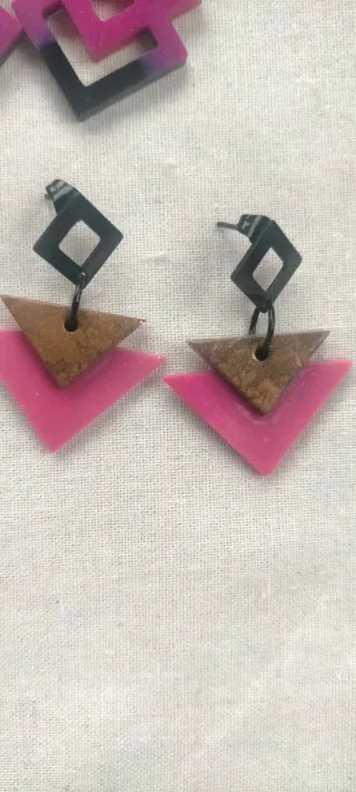 Lote 9 pares de pendientes de resina epoxi