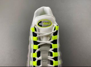 Nike Air Max 95 Gris y Amarillo