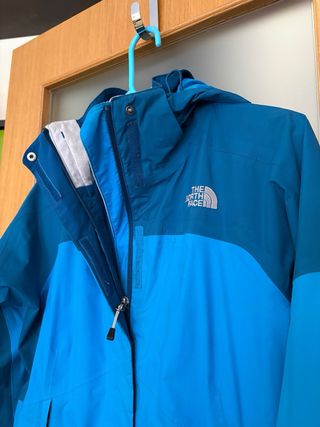 Chaqueta impermeable Gore-Tex con capucha