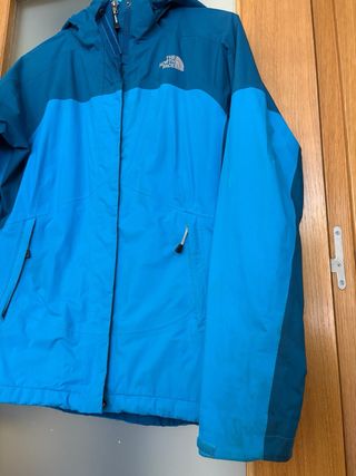 Chaqueta impermeable Gore-Tex con capucha