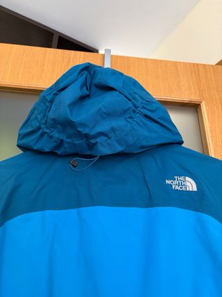 Chaqueta impermeable Gore-Tex con capucha