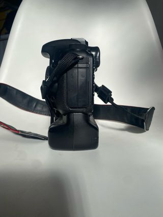 Canon EOS 7D Kit + Batery Grip