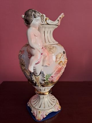 Jarrón Italiano Capodimonte Querubines