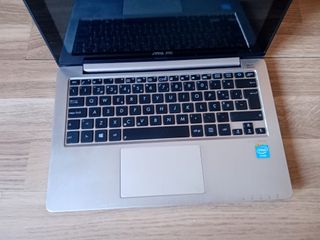 Portátil ASUS S200E Tátil