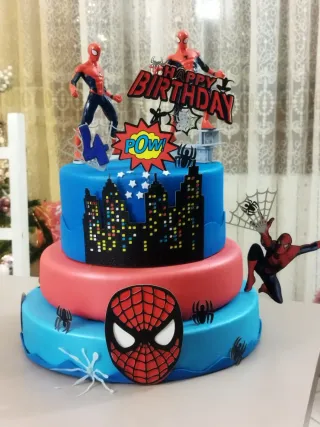 Torta scenografica Spiderman