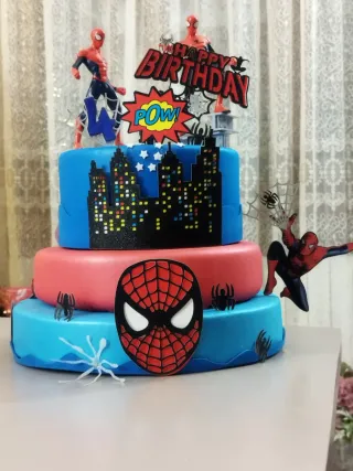 Torta scenografica Spiderman