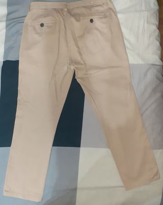 Pantalón beige talla 34