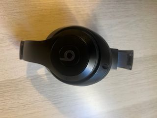 Beats Studio Pro Negros