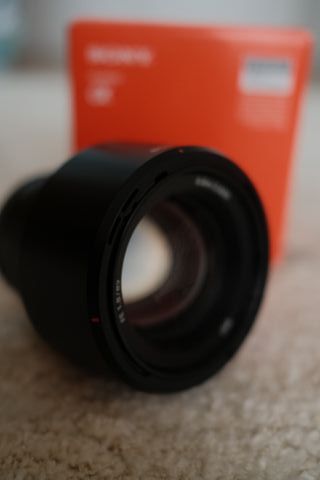 Sony FE 85mm f/1.8 E-mount