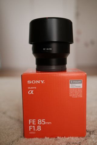 Sony FE 85mm f/1.8 E-mount