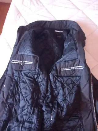 Cazadora estilo motero negra