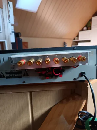 Amplificador Luxman LV111 Hifi negro