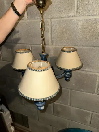 Lámpara de techo azul y beige