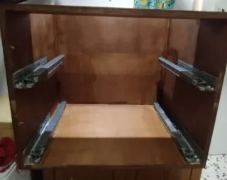 Cama furgoneta 300€ + colchón, a parte +300€,