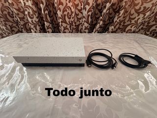 Xbox One X 1TB Blanca + Cables