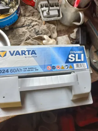Batería Varta D24 12V 60Ah 540A