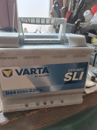 Batería Varta D24 12V 60Ah 540A