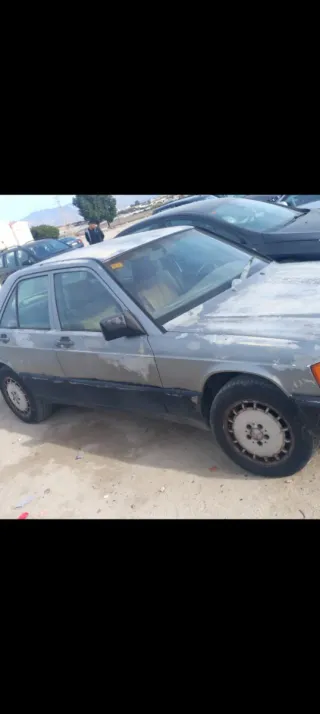 4 Neumáticos y 4 Puertas