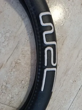 Funda Volante Coche 37cm Negro