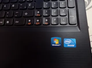 Portátil Lenovo Negro