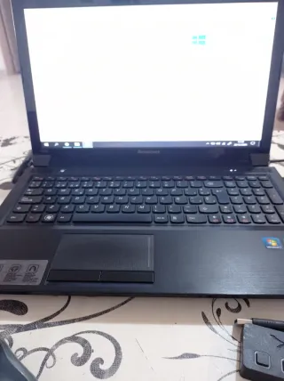 Portátil Lenovo Negro
