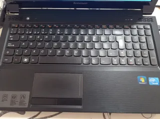 Portátil Lenovo Negro