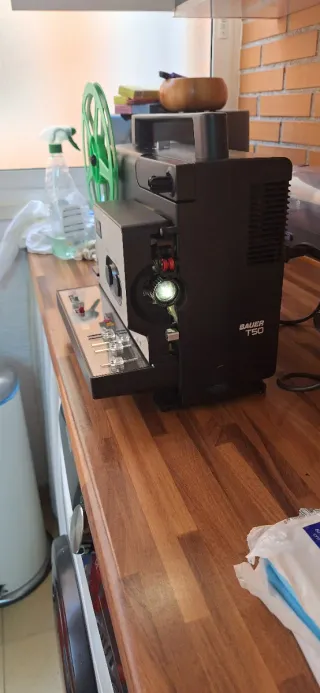 Proyector de cine Bauer T50