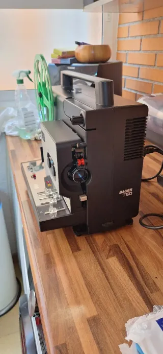 Proyector de cine Bauer T50