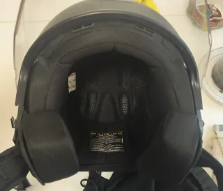 Casco de moto con visera