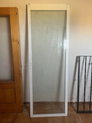 Ventana de madera y aluminio