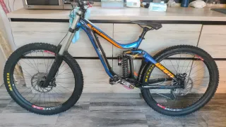 Bicicleta Giant Glory Descenso