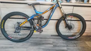 Bicicleta Giant Glory Descenso