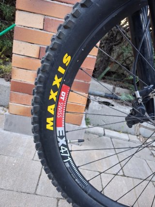 Bicicleta Giant Glory Descenso doble suspensión
