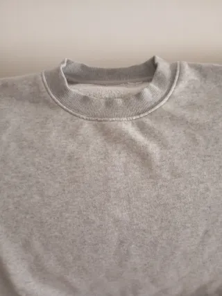 Sudadera deportiva gris