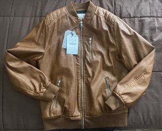 Cazadora niño polipiel Zara sin estrenar