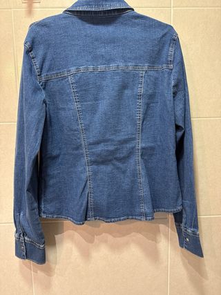 Sobrecamisa vaquera azul talla L cierre corchetes