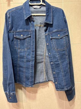 Sobrecamisa vaquera azul talla L cierre corchetes