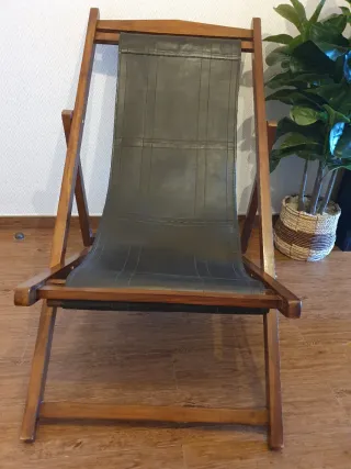 Hamaca de piel y madera