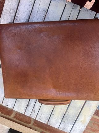 Maletín vintage de cuero marrón