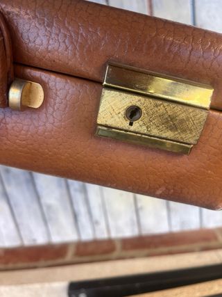 Maletín vintage de cuero marrón