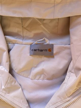 Chaqueta Carhartt cortavientos beige y blanca