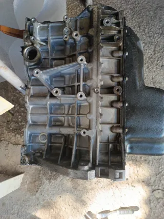 Bloque motor BMW N45 con cigüeñal
